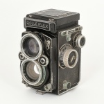 FOTOGRAFIA, uma (1) antiga câmera fotográfica ROLLEIFLEX GERMANY, Franke & Heidecke, na década de 50 praticamente todos os fotógrafos de jornais tinha uma Rolleiflex, usada, não testada e sem garantia, vide foto.