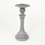 DIVERSOS, um (1) castiçal, torneado em soapstone (pedra sabão), medindo 21,5 cm altura, sinais de uso, vide foto.