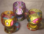 Trio de luminárias coloridas em vidros na arte vitral medindo 10x6cm.Acompanha velas..