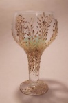 Grande taça para luminária em vidro translucido com arabescos dourados medindo 20x8cm.Acompanha vela.