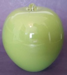 Maça verde em murano medindo 17x4 cm - objeto decorativo