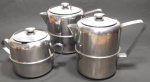Trio de café em inóx, bule , açucareiro e leiteira com tampa medindo 16x12,8x9 e 15x12 cm.