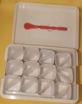 Iogurteira top Therm com doze potes e um termómetro faz três litro de yogurte.