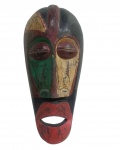 ANTIGA MÁSCARA AFRICANA. MEDINDO 33 X 15  CM