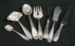 EBERLE - LOTE COM 7 PEÇAS DE SERVIR E METAL PRATEADO. PEÇAS MARCADAS. MEDINDO A MAIOR 27.5 CM E A MENOR 13 CM