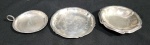 LOTE COM TRÊS PEÇAS EM METAL. MEDINDO A MAIOR 11.5 CM E A MENOR 10 CM (EBERLE)