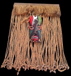 UBENILDO - Decorativo de parede em cizal e cerâmica - 104x70x07 cm - com parte da máscara colada conforme fotos.