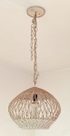 Lustre em rattan pintado - 30x40 cm.