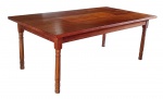 Mesa de jantar em madeira maciça envernizada - 77x199x108 cm - necessitando retocar verniz.