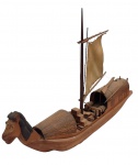 Grande barco em madeira esculpida entalhada - 62x103x18 cm.