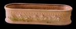 Floreira em cerâmica - 10x42x14 cm - necessitando limpeza e desgastes do uso. (3)