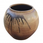 Vaso em cerâmica vitrificada - 32x32 cm - com pequena lasca na borda conforme foto.