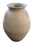 Autor não identificado - Vaso design em cerâmica vitrificada - 39x26 cm assinado no fundo.