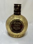 Garrafa lacrada do Licor Mozart de 700ml.
