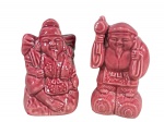 ESCULTURAS, duas (2) esculturas confeccionadas em faiança vitrificada na tonalidade rosa representando pescador e carpinteiro, medindo 12,5cm e 13cm.