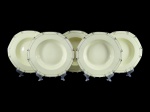 ALFRED MEAKIN, MARIGOLD, linha PRINCESS SHAPE, cinco (5) pratos fundos confeccionados em faiança vitrificada na tonalidade branca com formato dodecágonal, decorado por filetes geométricos em prata, medindo 25cm de diàmetro, 1 com leves craqueles.