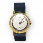 RELÓGIO, um (1) relógio de pulso vintage, da marca White Star, modelo Deluxe, de manufatura suíça, com mecanismo mecânico de corda manual de 17 rubis, caixa redonda em metal dourado, mostrador claro com marcadores de horas aplicados, detalhes em tom rosado, pequeno segundeiro às 6 horas e indicação Antimagnetic. Pulseira em veludo preto e tampa posterior em aço inoxidável, com numeração 8037445, marcas de uso, funcionando, porém, sem garantias futuras, caixa medindo 3cm.