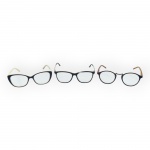 ÓCULOS, conjunto composto por três (3) óculos de grau, com armações em material sintético de diferentes formatos e tonalidades, acompanhando lentes transparentes, sendo 1 da ANA HICKMANN, Peças usadas, em excelente estado de conservação.