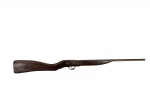 MILITARIA, uma (1) réplica de espingarda com coronha e parte do corpo confeccionado em madeir, cano e guarnições em bronze com quebra no mecanismo lateral, apliques de florões em metal dourado, medindo 92,5cm, OBS: O ENVIO DESSA PEÇA NÃO PODERÁ SER ENVIADO PELOS CORREIOS.
