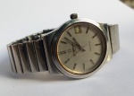 Vintage Coleção, Restauração, Clássico Relógio Eterna Eletronic Swiss, Todo original em Aço, medindo 36mm de diâmetro. Vidro Cristal. Segundeiro Central. Calendário. Cifras polidas em relevo. Coroa assinada. Fundo em Aço de pressão original. Máquina original Quartz parada. Pulseira original em aço, com regulagem para pulsos de 18cm e possui mais 1 furo no fecho para aumentar essa medida