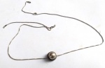 Vintage Luxo Jóias, Colar italiano com Pingente Esfera em Prata de Lei 925, medindo 46cm. Peso total 2,17gr