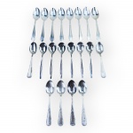 METAL PRATEADO, vinte (20) colheres confeccionadas em metal espessurado a prata, sendo: A) 8 para sobremesa da manufatura WILSHIRE, B) 6 para chá da manufatura WOLFF e C) 6 para sobremesa da manufatura WOLFF, modelo dito ROSINHA.