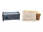 FERROMODELISMO, um (1) controlador de velocidade Frateschi CT-5100 (Frateschi, tradicional fabricante brasileira de ferromodelismo, fundada em 1958, reconhecida pela produção de trens, vagões, trilhos e acessórios em escala HO), acompanhado de manual/instruções e caixa original. Peça destinada ao controle de direção e velocidade em ferrorama, apresentando sinais de uso, funcionando, sem garantias futuras, medindo 9x11x20cm.