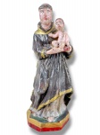 ARTE SACRA, um (1) imaginário confeccionado em terracota representando Santo Antônio e Menino Jesus com pintura em policromia, medindo 20cm de altura.