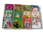 LIVROS INFANTIS, doze (12) livros antigos da Coleção Beija-Flor, com capas ilustradas coloridas, sendo títulos diversos: O Pequeno Mickey, Mônica, Uma Surpresa para Mickey, A Surpresa de Papai Noel, Quando Eu Crescer, Cinderela, Nicolau Tinha uma Ideia..., Bambi, A Espada Era a Lei, O Rato do Campo e o Rato da Cidade, O Segredo do Vovô Coelho e Gatinho Zinho. Exemplares em formato pequeno, com sinais do tempo, desgastes nas capas e lombadas, manchas, amarelamento, marcas de manuseio, pequenos rasgos e avarias compatíveis com a idade.