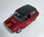 COLECIONISMO- CARRINHO  EM METAL MEDIDAS: 3,5 X 7 CM