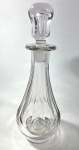 GARRAFA MEDIDORA/DECANTER EM CRISTAL LAPIDADO E MARCAÇÕES. MEDIDAS: 20 CM