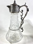 JARRA EM CRISTAL EUROPEU LAPIDADO GUARNIÇÃO EM METAL PRATEADO. MEDIDAS: 27 X 13 CM
