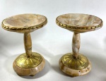 FRANÇA-SÉC XIX -PAR DE TAZZAS - TAÇAS DECORATIVAS ELEVADAS OU VIDES-POCHES ESTILO NEOCLÁSSICO IMPÉRIO CONFECCIONADAS EM ONIX E DEALHES EM BRONZE ORMULU- SERVIA COMO OBJETO DE ENFEITE DE LAREIRA OU COMO VIDE -POCHE, COLOCADA ESTRATEGICAMENTE NA ENTRADA DA CASA PARA ARMAZENAR PEQUENOS PERTENCES COMO CHAVES E MOEDAS ATÉ MESMO COMO CINZEIROS DE LUXO NO FINAL DO SÉC. XIX  MEDIDAS: 18,5 X 13,5 CM