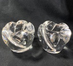 DAUM NANCY -FRANCE - PAR DE CASTIÇAIS EM CRISTAL ASSINADO. MEDIDAS: 10 X 11,5 CM