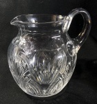 JARRA  EM IMPORTANTE CRISTAL EUROPEU DÉCADA DE 50/60, RICA LAPIDAÇÃO, SERVIÇO DE BRILHO MAGNÍFICO, ÓTIMO ESTADO. MEDIDAS: 16,5 CM DE ALT X 17 CM