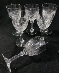 CONJUNTO DE 6 TAÇAS PARA LICOR EM IMPORTANTE CRISTAL EUROPEU DÉCADA DE 50/60, RICA LAPIDAÇÃO, SERVIÇO DE BRILHO MAGNÍFICO, ÓTIMO ESTADO. MEDIDAS: 12 CM DE ALT.