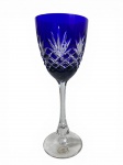 FABERGÉ- AJKA , HUNGRIA- BELÍSSIMO CÁLICE EM CRISTAL DE ALTÍSSIMO PADRÃO , LAPIDADO, NA COR  AZUL, FABRICADO PELA  RENOMADA MANUFATURA AJKA POR MEIO DE LICENCIAMENTO DO ESTILO FABERGÉ. CONTÉN ETIQUETA ORIGINAL, ASSOCIADA  A ESTÉTICA DO  LUXO IMPERIAL RUSSO, REMINISCENTE DOS OBJETOS DE REFINO ASSOCIADO À CORTE DOS CZARES. MEDIDAS: 21 CM