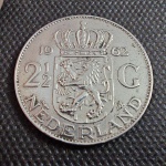 Holanda, moeda de prata de 2,5 gulden de 1962. Peso total de 15 gramas de prata 0/720. Inicial abaixo da cotação do metal