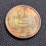 Brasil, moeda de 2 cruzeiros de 1955, estado sob/FC com bela pátina arco íris