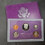 EUA, estojo de luxo com capa com as moedas de 1987, estado PROOF. Acompanha certificado.