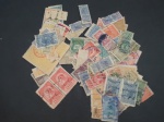 Lote com 100 estampilhas fiscais para estudo