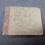 Álbum de viajante para Europa com origem sem Santos, ano de 1935 com 50 fotografias originais, destacando: Santos (alto da serra), Ilha da Tartaruga com bondinho, praia em Salvador, Baía de Todos os Santos, Rio de Janeiro (Av. Niemeyer), Bahia Pelourinho, Mercado Modelo, Elevador Lacerda, foto do Cap Arcona cruzando com o barco deles (3), Lisboa, etc. Med foto 6 x 9 cm. Fotos em excelente estado! Raros registros de época. Imperdível!