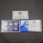 EUA, estojo de luxo em acrílico com as moedas de quarter dollar PROOF, estados de Nevada, Nebraska, Colorado, North Dakota e South Dakota, 2006. Acompanha certificado!