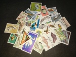 Lote com 35 selos comemorativos diferentes tema Fauna
