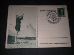 Alemanha III Reich, Nazismo, inteiro postal de 1937 com a efígie de Hitler e jovem simbolizando a juventude Hitlerista. Possui ainda CBC com os símbolos nazistas: águia e suástica. Perfeito! OBS: O item não Promove ou glorifica a violência da intolerância racial ou religiosa. Está à venda apenas para fins de preservação da memória histórica. A Casa de Leilões não faz apologia a quaisquer movimentos políticos ou ideológicos, bem como repudia qualquer ideologia de cunho racista.