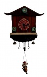Relógio de parede vintage em estilo cuco, confeccionado em madeira e resina com formato de chalé alpino, ideal para uso estritamente decorativo. A peça apresenta mostrador circular vermelho com numeração romana, ponteiros estilizados, detalhes entalhados na base com pequenos sinos suspensos por correntes e um pêndulo inferior com figura móvel em um balanço. O maquinário encontra-se sem funcionamento. Medidas: 21,5 x 19 x 9 cm.