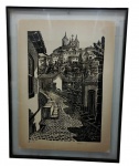 Mauro Júlio (1986)  "Ouro Preto", xilogravura assinada e datada no campo inferior, intitulada Ouro Preto, representando vista urbana com casario colonial e igreja ao fundo. Obra protegida por moldura. Medidas: 55 x 72 cm.