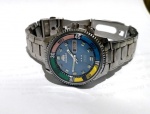 Vintage Fashion Luxo Coleção, Esportivo Relógio Orientão King Diver Azul Brilhoso, Automático, 1970s, Funcionando, Todo Original em Aço medindo 42mm de diâmetro. Bezel interno giratório, Segundeiro Central, Cifras polidas em relevo. Calendário Duplo de Câmbio Rápido. Fundo em Aço de Rosca. Máquina Automática 21 Rubis funcionando. Pulseira em Aço modelo Atlantis, com regulagem para pulsos de 18cm