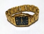 Fashion Luxo Coleção, Lindo Relógio Retrô, social da Citizen, Preto e Dourado, Quartz. Medindo 28 x 31mm. Vidro Cristal. Estado de Zero. Fundo Dourado com Selo Holográfico de fábrica. Pulseira Original com regulagem para pulsos de 18cm. 
