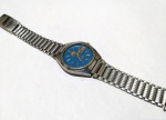 Vintage Coleção, Bonito Relógio Orient Azul Celeste, 3 Estrelas, Automático, 1970/ 80`s, Todo original em aço medindo 36mm de diâmetro, Vidro Cristal, Segundeiro Central, Calendário Duplo de câmbio rápido, Fundo em Aço de rosca. Máquina limpa original parada, precisa de regulagem. Pulseira original com regulagem para pulsos de 21cm